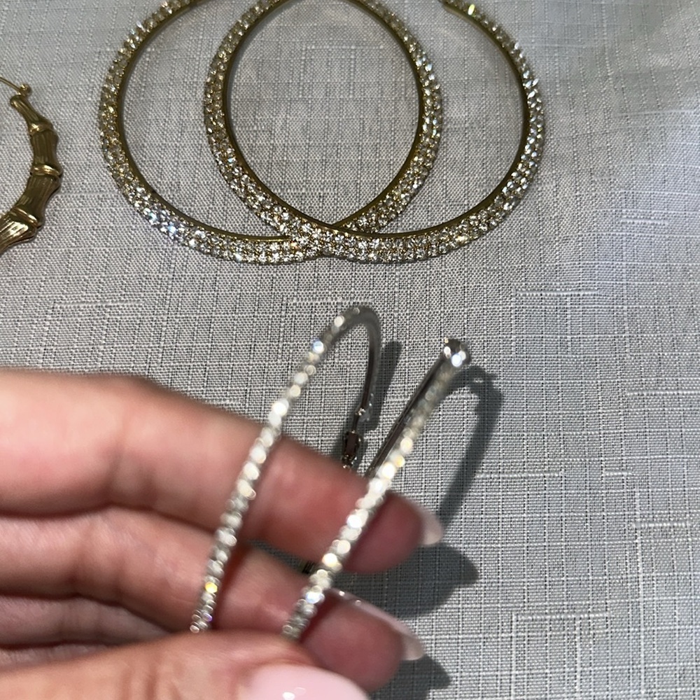 Hoop Earrings Bundle​​ - Picture 4 of 4